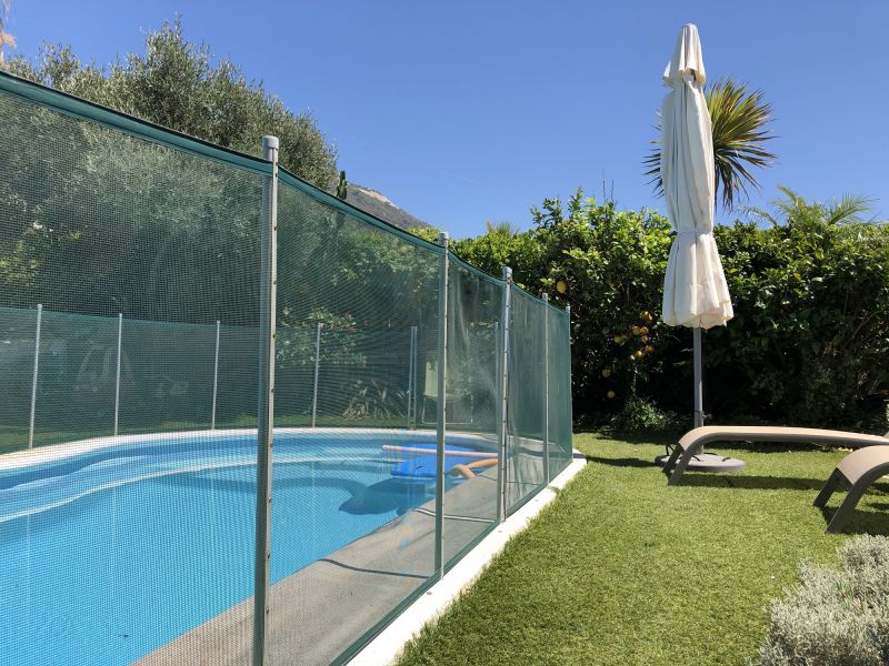 Secure Mesh Pool Barrier